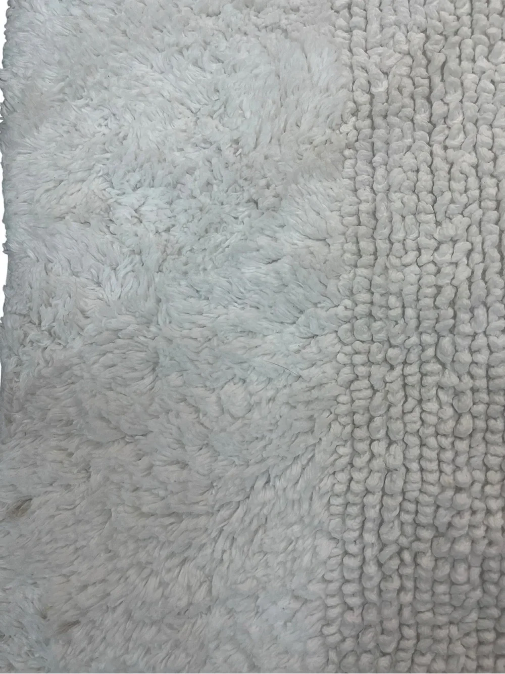 Juicy Couture Brooklyn Vintage Reversible Bath Rug White